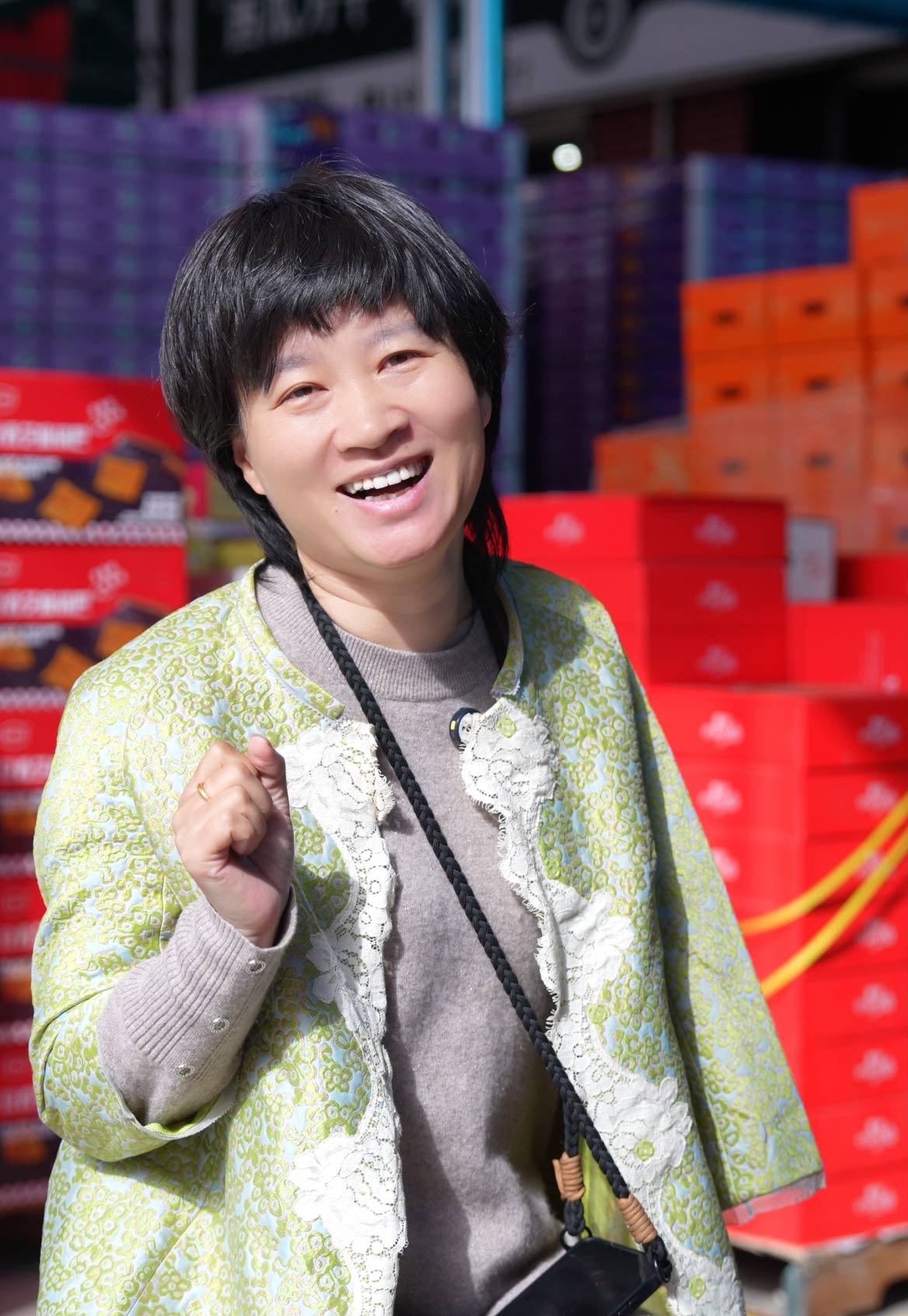 
重庆医科大学附属医院黄帅邱春玲李凡郑科罗玩元尹志康朱江王晓强冯金洲夏海坚张学东黄牛挂号电话从负债千万到“西瓜女王”：一座农批市场里崛起的“她力量”