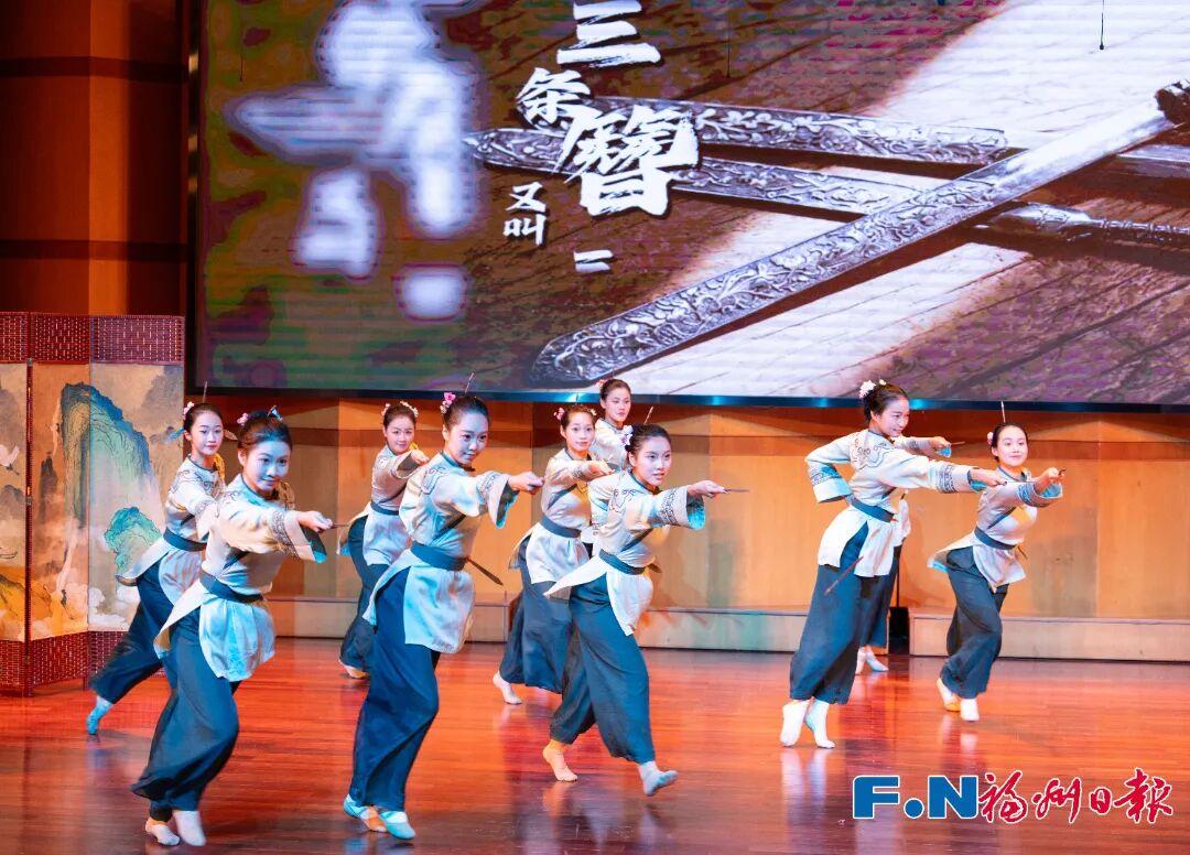 英雄城，血性魂！福州原创大戏《三簪红》首演，致敬“她力量”！