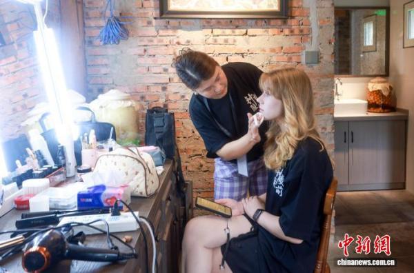 中国人民解放军人民医院张江林黄牛挂号电话两会解码中国文化新风向