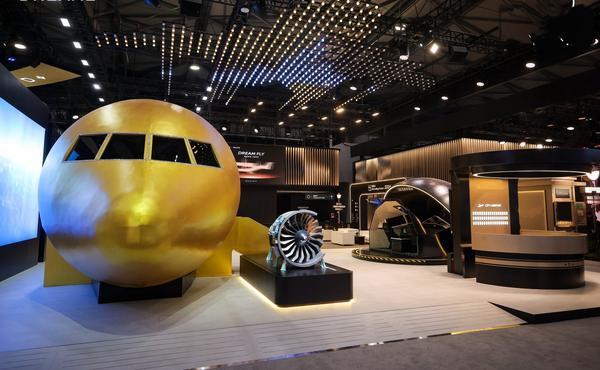 
山东各大医院黄牛挂号电话黄金客机空降AWE！新锐品牌梦想航空首秀即“刷屏”