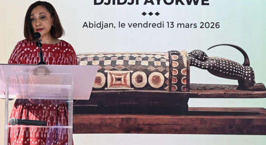 法国归还科特迪瓦埃布里耶族圣鼓