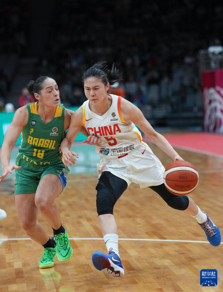 女篮世界杯资格赛：中国队胜巴西队
