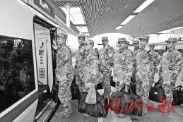 男儿当自强 青春献国防 福州820名新兵赴军营