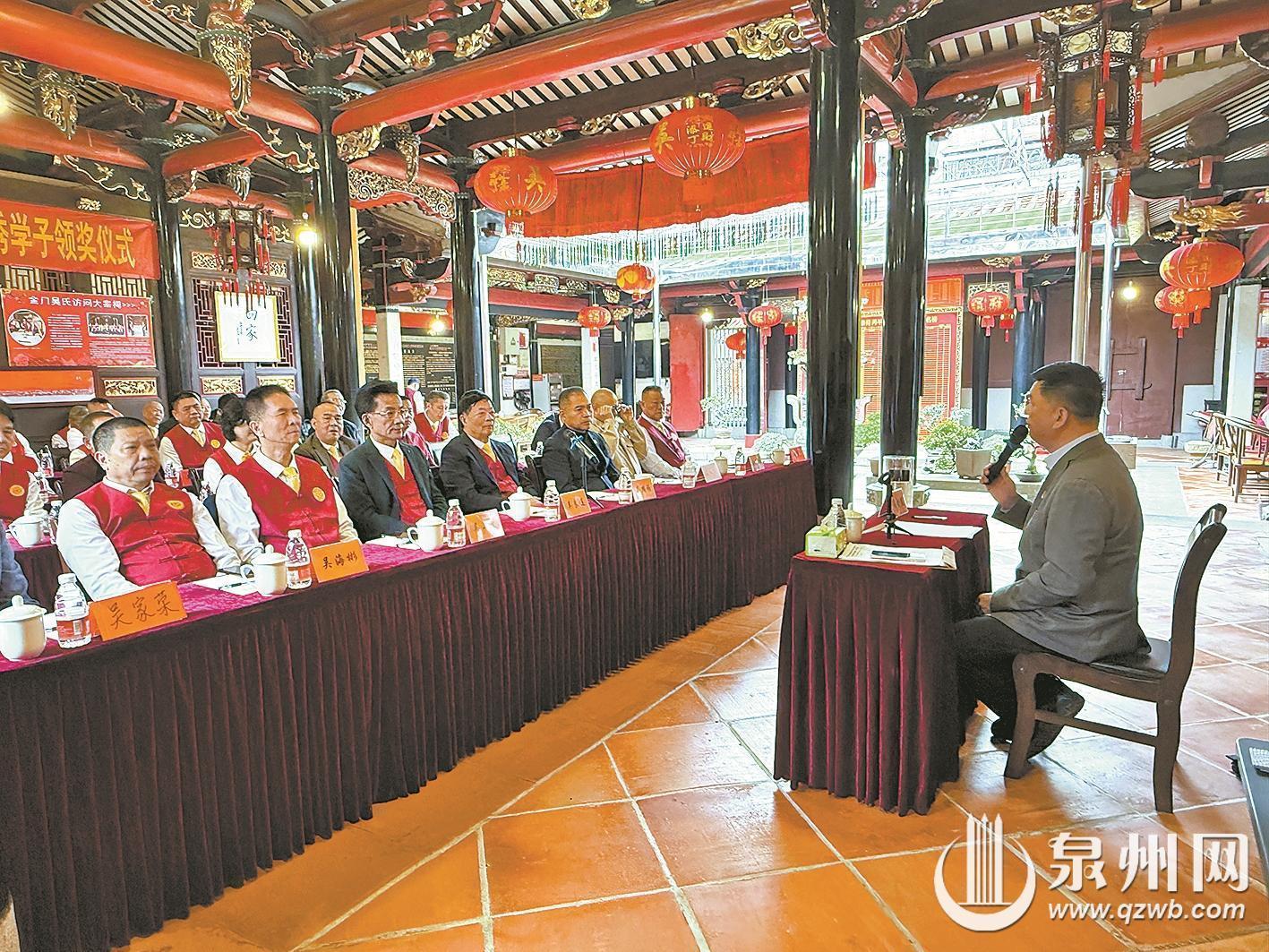 全国人大代表宣讲全国两会精神