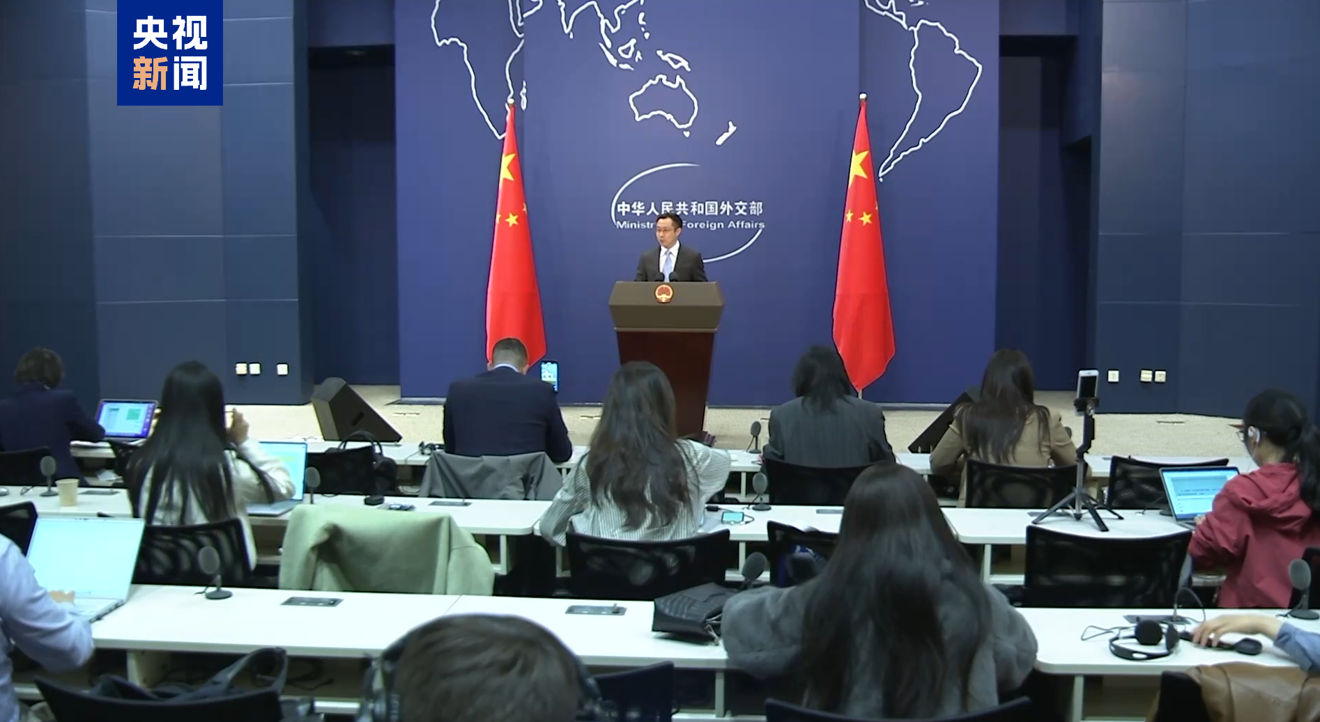 外交部:日方表示遗憾远远不够 敦促其尽快彻查