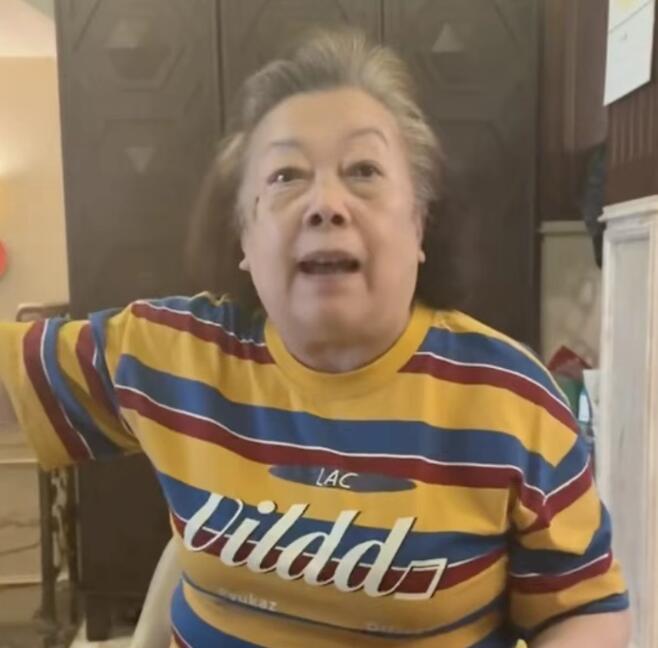 演员陈龙催促母亲体检被拒 母亲：我有自己的指标