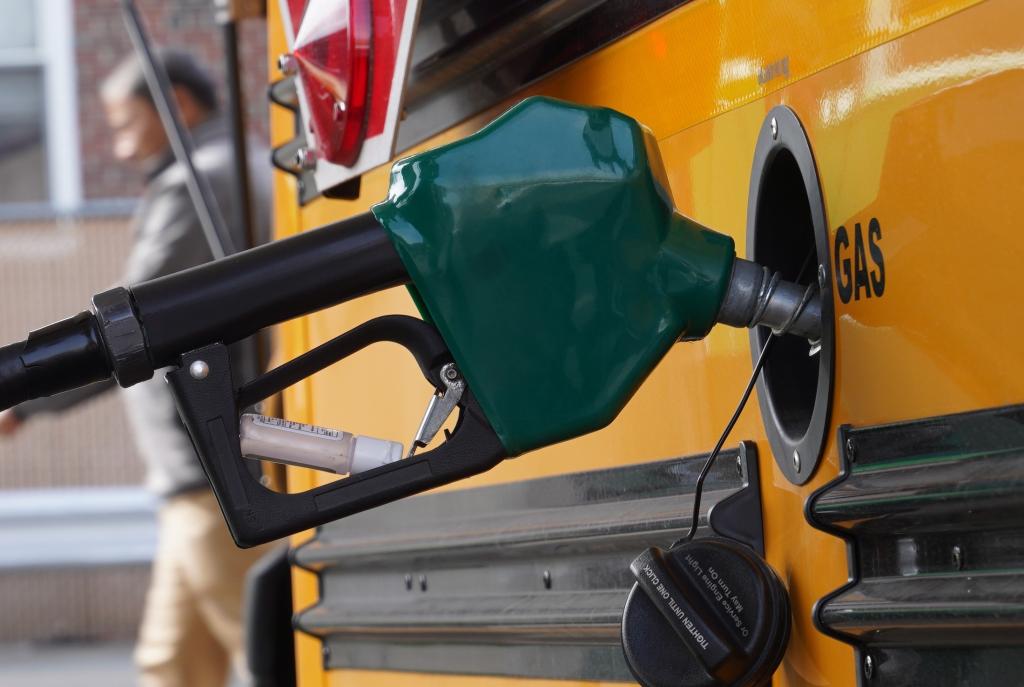 近4年来新高！美国汽油均价突破每加仑4美元