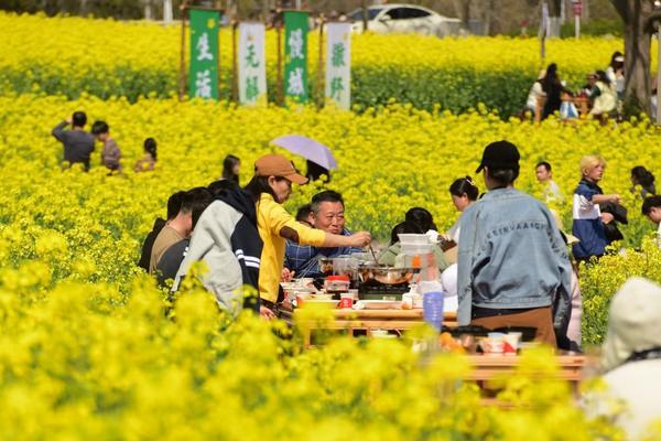 
首都医科大学附属儿童医院黄牛号贩子票贩子代网上预约代挂号电话餐饮跨界“卷”进春天里：海底捞在花田支起火锅，上新春日菜单