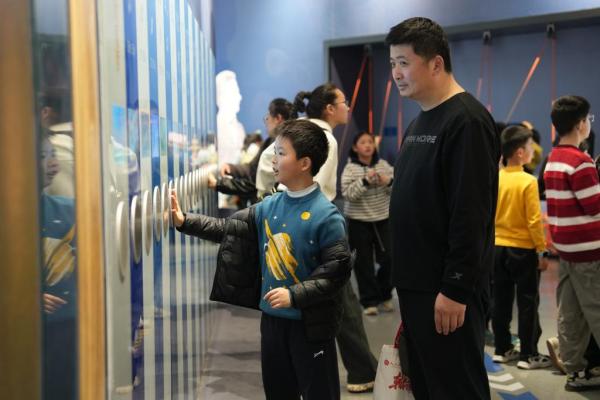 
上海龙华医院黄牛号贩子票贩子代网上预约代挂号电话春光里乐享成长 多地中小学生开启春假模式