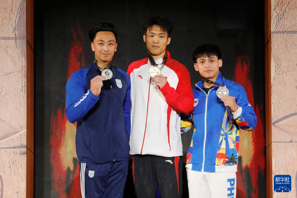 体操世界杯开罗站｜李鸿颜获男子单杠冠军
