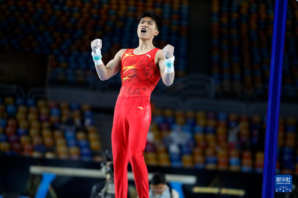 体操世界杯开罗站｜李鸿颜获男子单杠冠军