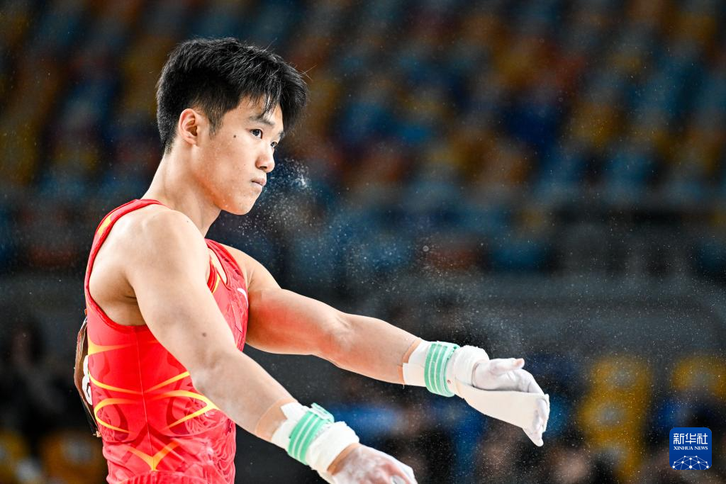 体操世界杯开罗站｜李鸿颜获男子单杠冠军