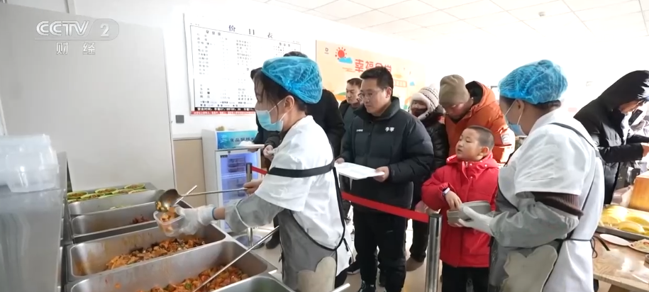 
广东省第二人民医院李天旺郑少玲邓伟明黄牛挂号电话现代服务业以高品质、多样化、便利化供给满足百姓升级品质生活