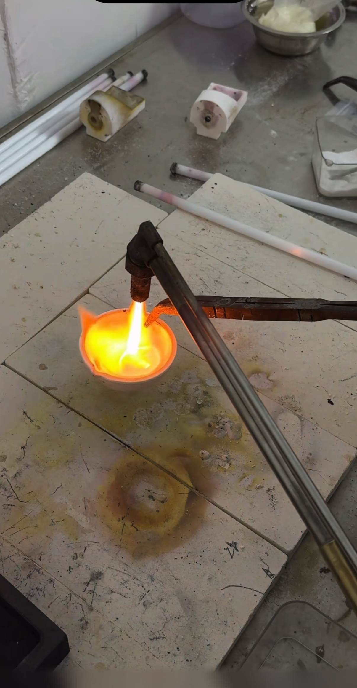 
朝阳医院黄牛号贩子票贩子代网上预约代挂号电话网传铼粉掺金竟能骗过光谱仪 是“点石成金”还是精心骗局？