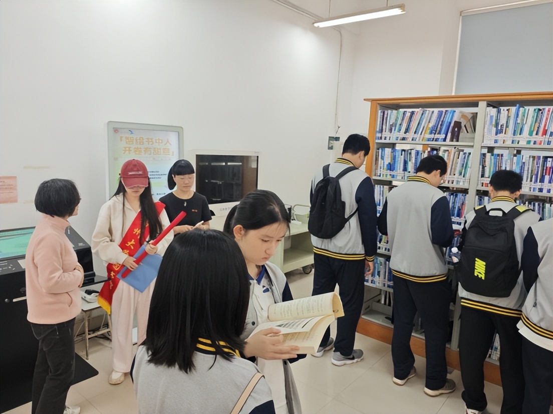 福州五凤街道天元社区开展“科学阅读·点亮未来”校社联动全民阅读活动