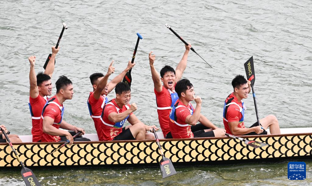 亚沙会｜龙舟男子组：中国队夺得12人龙舟100米直道赛冠军