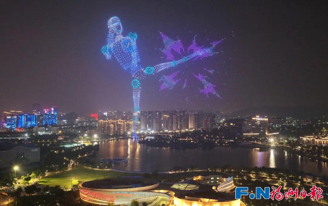 太震撼了！3333架无人机点亮福州夜空