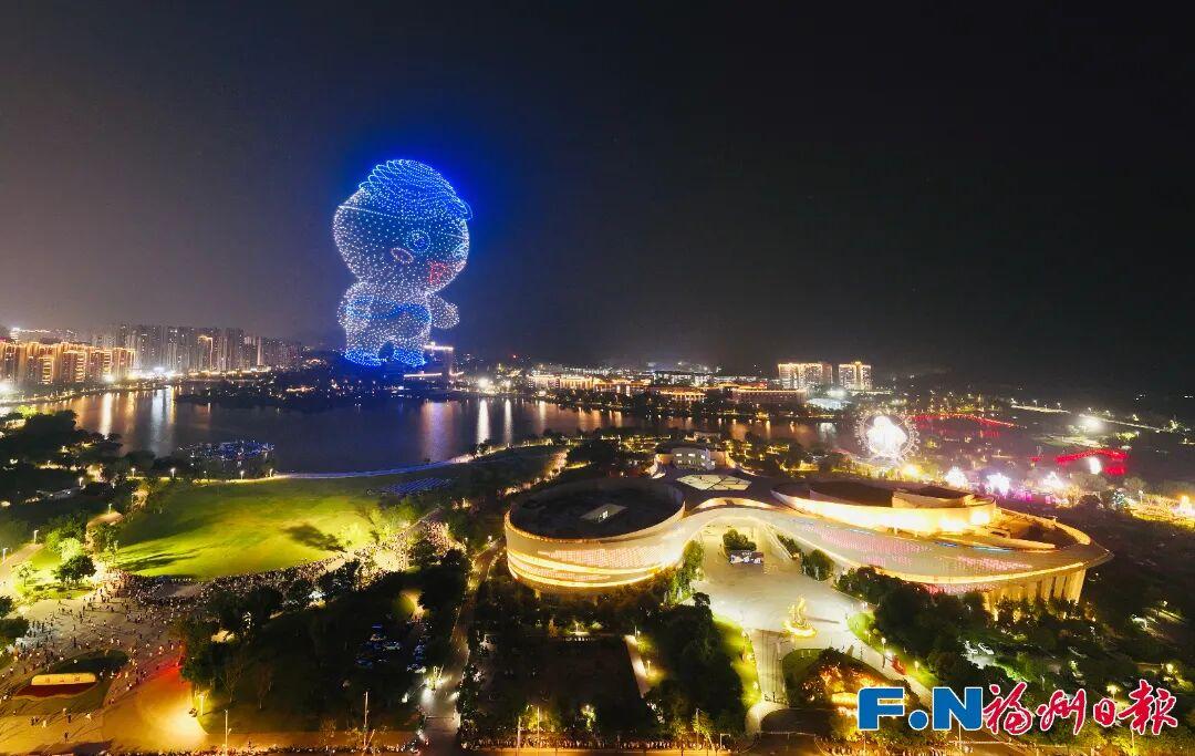 太震撼了！3333架无人机点亮福州夜空