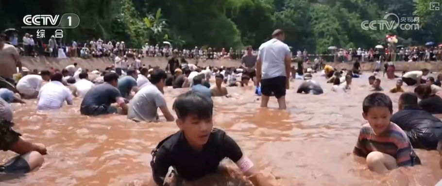 
解放军总医院医院黄牛号贩子票贩子代网上预约代挂号电话“五一”假日文旅玩法升级 “短途跨境”“慢生活”热度飙升