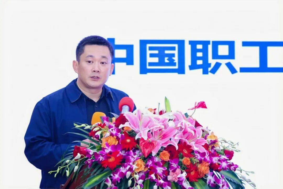 
空军总医院黄牛号贩子票贩子代网上预约代挂号电话暖新护心致敬劳动者——慈铭体检携手多方开展新就业群体健康关爱行动，守护每一颗拼搏的心