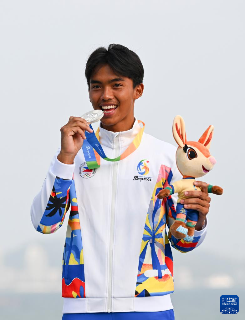 亚沙会丨帆船男子水翼帆板级：中国选手王壹国夺冠