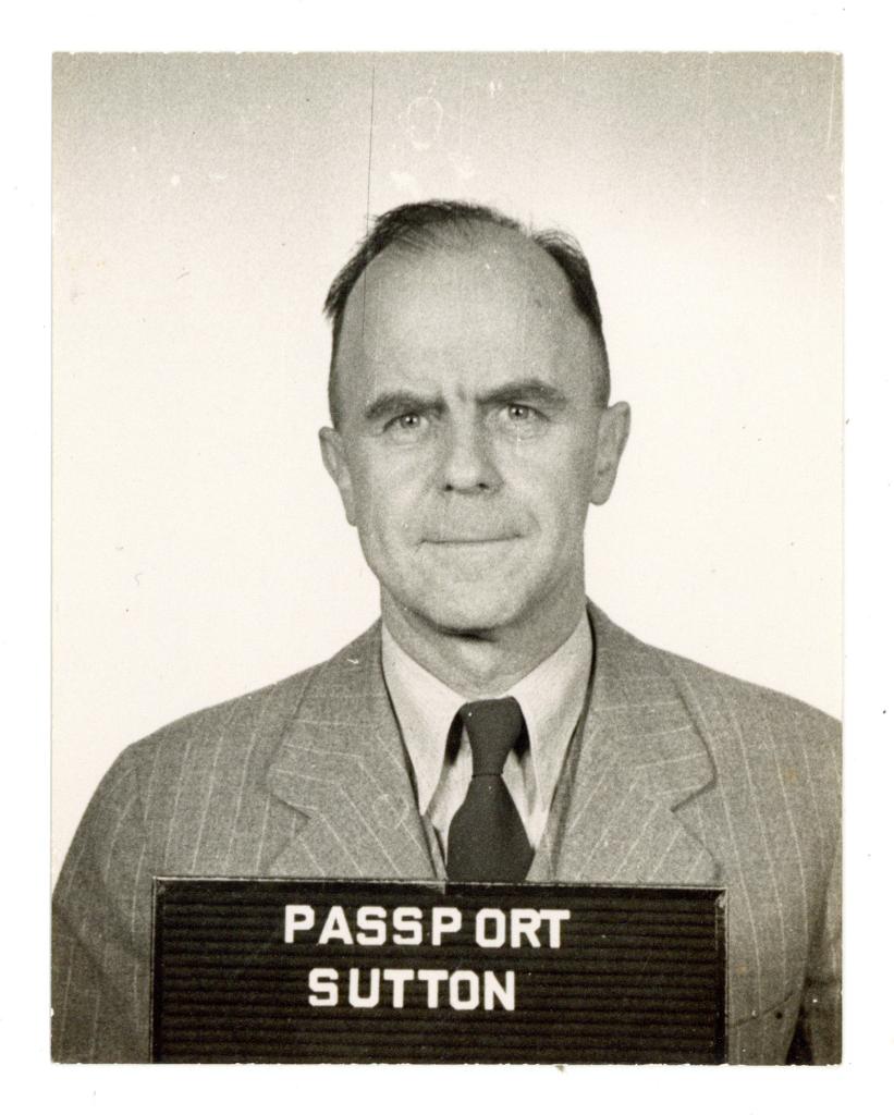 东京审判美副检察官萨顿亲笔日记重返南京