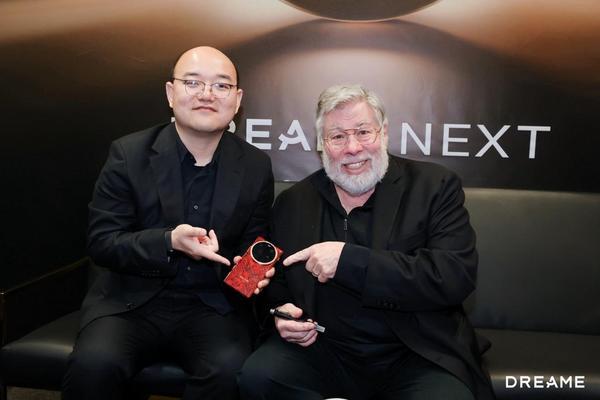 
陆军特色医学中心（大坪医院）徐伦山张溢华李昆昆黄牛挂号电话追觅硅谷发布会周持续高燃，苹果联合创始人沃兹到场站台追觅手机