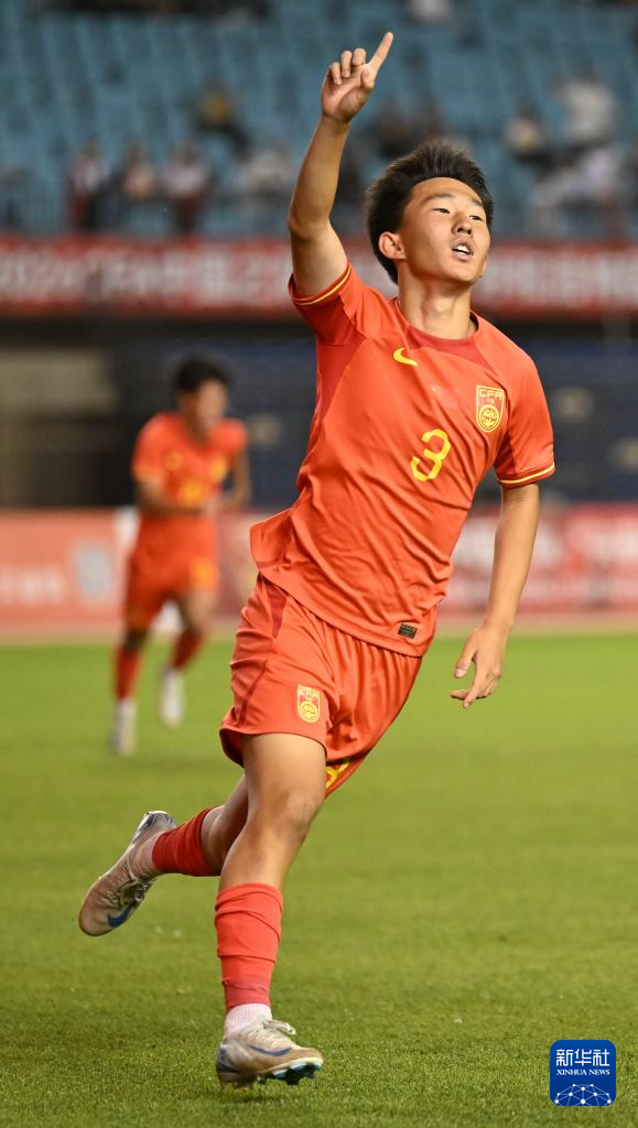 呼和浩特国际青年足球锦标赛：中国U16队胜塔吉克斯坦U16队