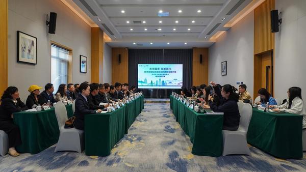 
中南大学湘雅医院王延金袁健张卫茹杜小平吴新华黄牛挂号电话“1.2小时到账”与“银龄驿站”：养老金融的陕西解法