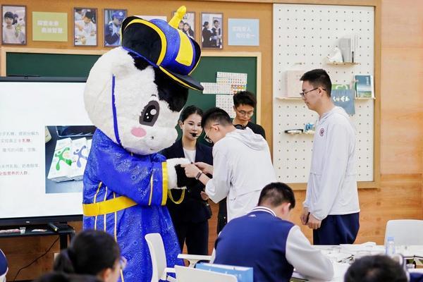 
上海瑞金医院黄牛号贩子票贩子代网上预约代挂号电话以文博为桥 赋能青城 伊利草原乳文化博物馆焕新启幕