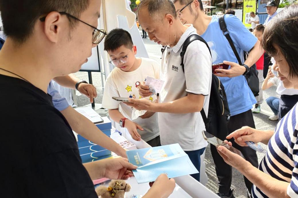 
海军总医院黄牛号贩子票贩子代网上预约代挂号电话从“雾里看花”到“心中有数” 厦门国际银行存款保险宣传以行践知