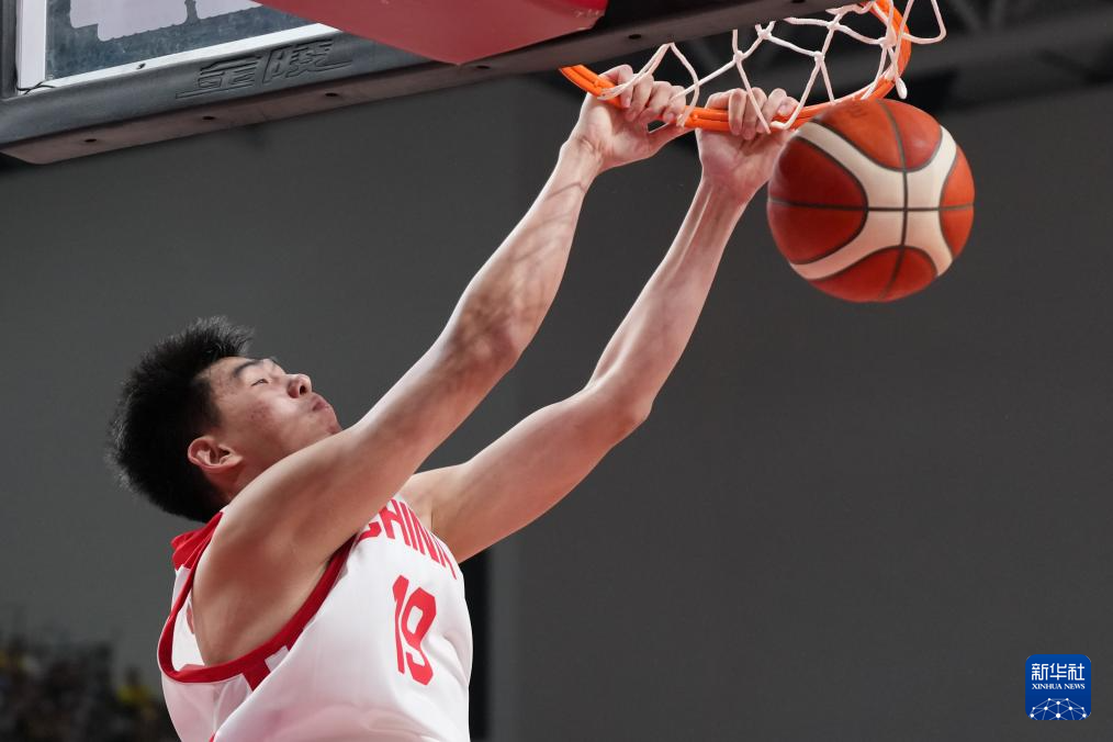 男篮热身赛：中国队胜塞尔维亚KK FMP俱乐部队