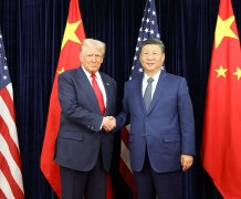 
四川成都华西医院黄牛挂号电话多边舞台的双边时刻，五张合影背后的“首次