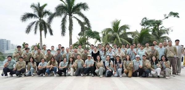 
天津医科大学第二医院黄牛号贩子票贩子代网上预约代挂号电话椰风伴歌声，万人赴三亚：一场文旅与消费的双向奔赴