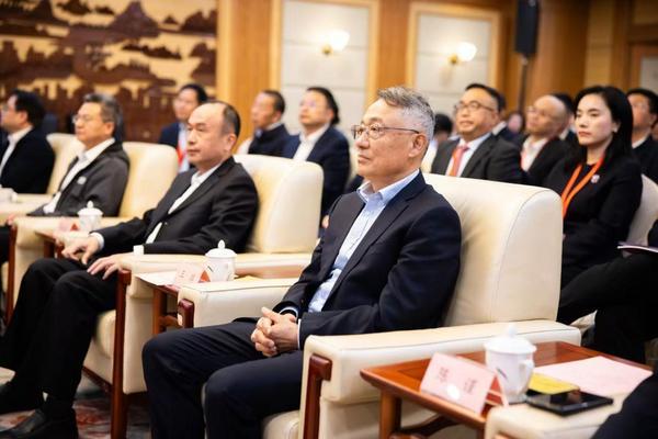 
上海岳阳中西医结合医院黄牛号贩子票贩子代网上预约代挂号电话厦门国际银行亮相首届留学报国论坛 以金融力量赋能海归人才创新创业