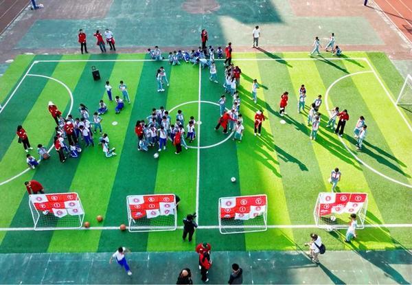 
上海精神卫生中心黄牛号贩子票贩子代网上预约代挂号电话广发慈善行：CBA球员回答小朋友的为什么