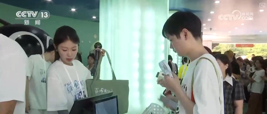 
上海东方医院黄牛号贩子票贩子代网上预约代挂号电话电影IP跨界融合从“即时消费”升级为“长期陪伴” 衍生品市场日趋火爆