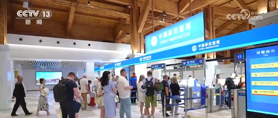 
上海复旦大学耳鼻喉科医院黄牛号贩子票贩子代网上预约代挂号电话海南自贸港磁吸效应凸显 “丝滑”入境再升级为封关后客流增长注入强劲动力