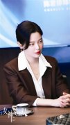302医院黄牛号贩子票贩子代网上预约代挂号电话《女神蒙上眼》聚焦“人情与