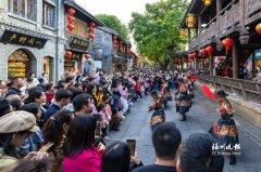 <b>
广东省中医院徐珉杨洪艳黄牛挂号电话福州诚邀全球游客“过福年”</b>