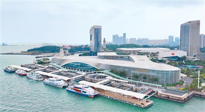 福建省两会日前召开，代表委员关注闽台融合发展——“让台胞工作更顺心，生活更舒心”