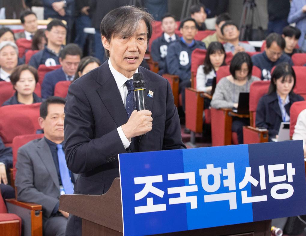 与第二大在野党合并？韩执政党内部起争议