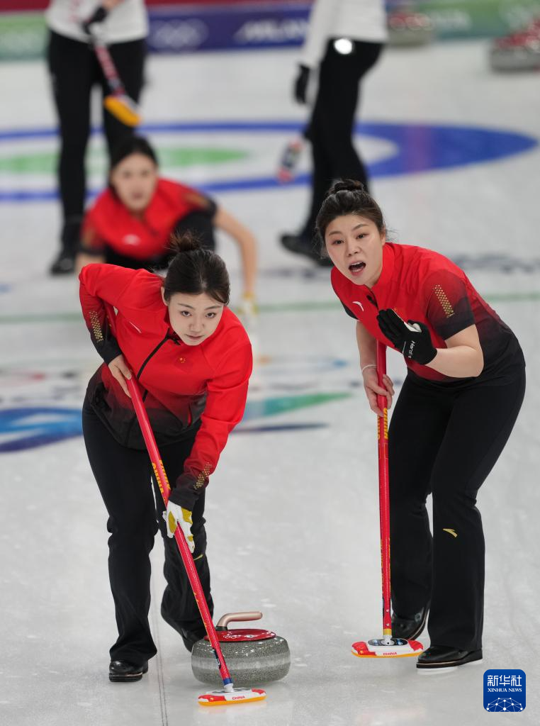 冬奥会|冰壶——女子循环赛:中国队胜英国队