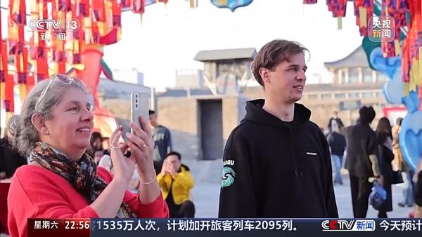 南京医院黄牛号贩子票贩子代网上预约代挂号电话到中国过年!外国游客晒出春节新体验