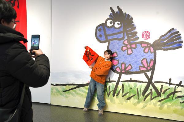 
陕西省中医医院黄牛号贩子票贩子代网上预约代挂号电话2026大市场看中国年丨墨香剪纸融民俗 龙腾马跃闹新春