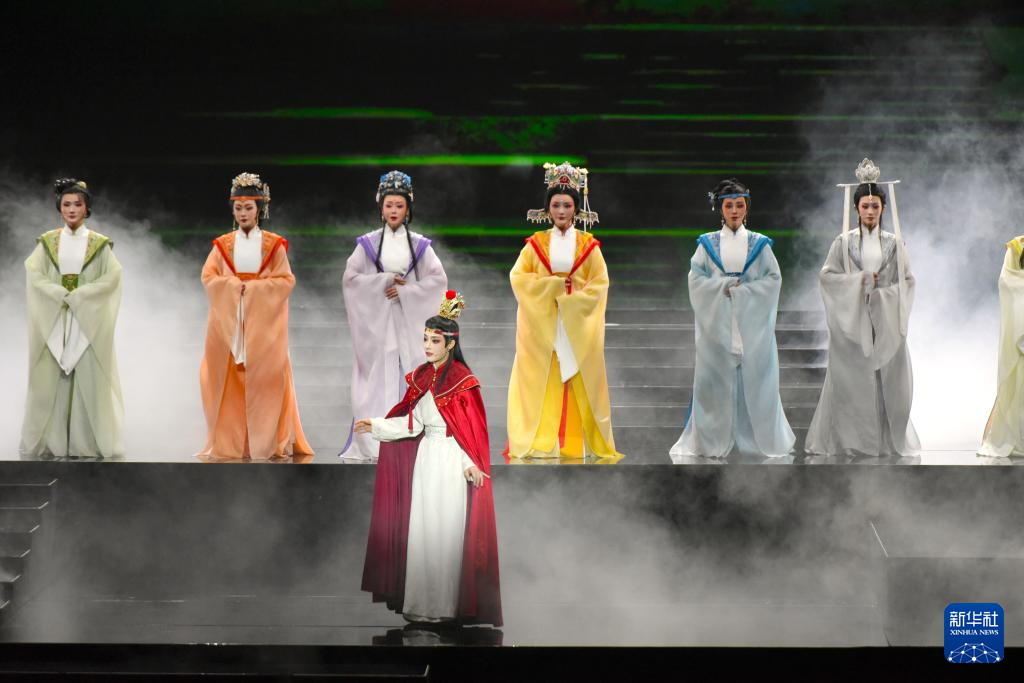 暌违十五载 “小百花”越剧经典再度亮相台湾