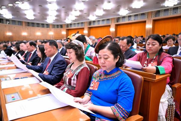 
二龙路肛肠医院黄牛号贩子票贩子代网上预约代挂号电话中国的民主贯穿国家治理全过程——国际人士热议中国全国两会