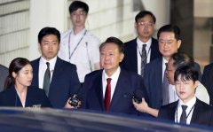 <b>
重庆医科大学附属第二医院王志毅周智张觇宇明佳罗浩军金成夭李小凤余震李</b>