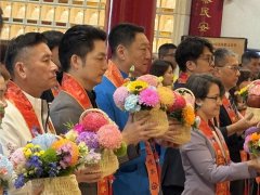 
三环肿瘤医院黄牛号贩子票贩子代网上预约代挂号电话蒋万安首度与沈伯洋同