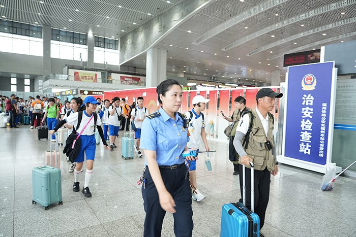 福州车站:高铁护航研学路 闽浙逐梦启新程